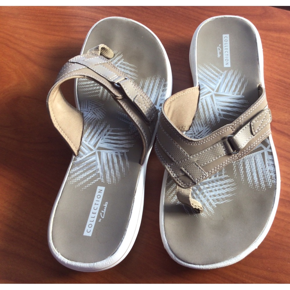 Woman’s Clark comfy sandals